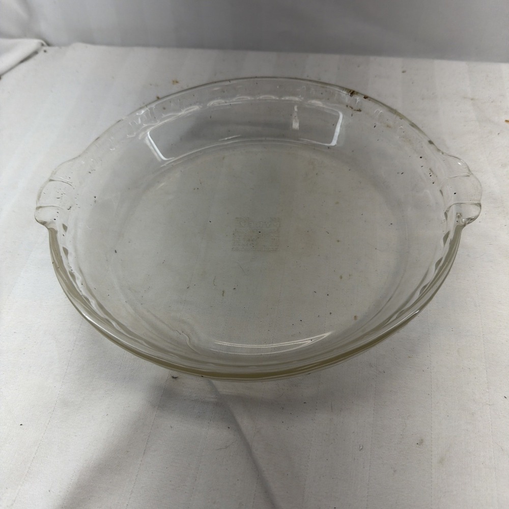Vintage Pyrex #229 Scalloped Edge Pie Plate/Dish